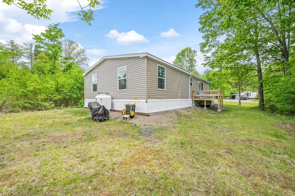 44 Averill Mobile Home Park Benton ME 04901