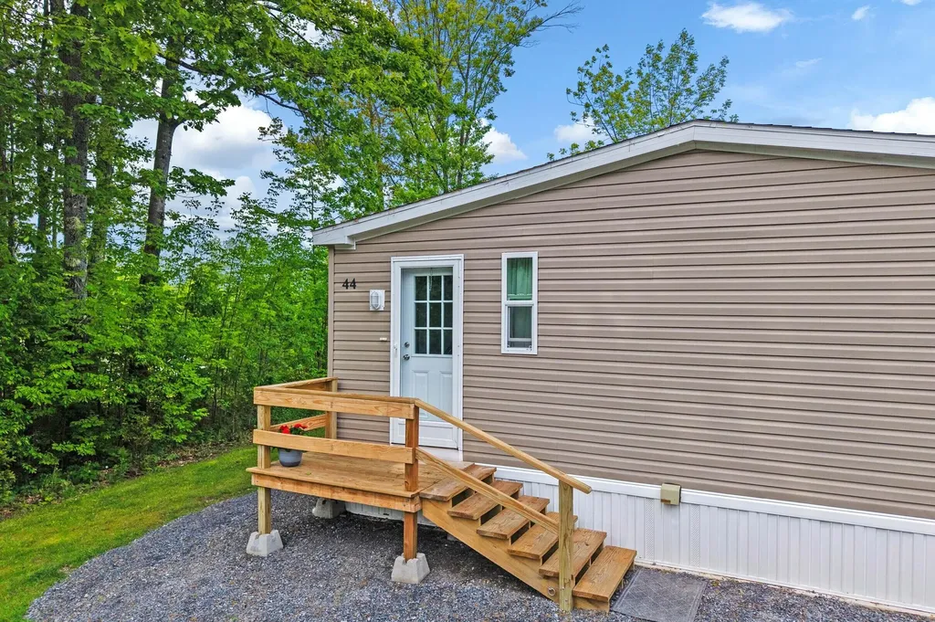 44 Averill Mobile Home Park Benton ME 04901