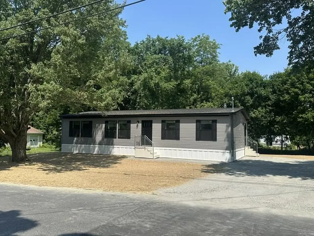 8 Kelley Street Fairfield ME 04937
