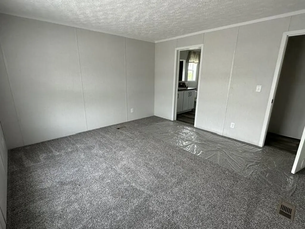 8 Kelley Street Fairfield ME 04937