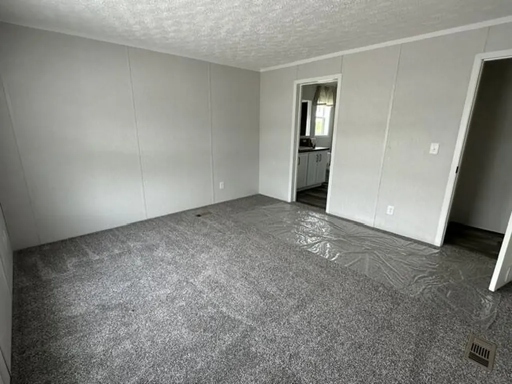 8 Kelley Street Fairfield ME 04937