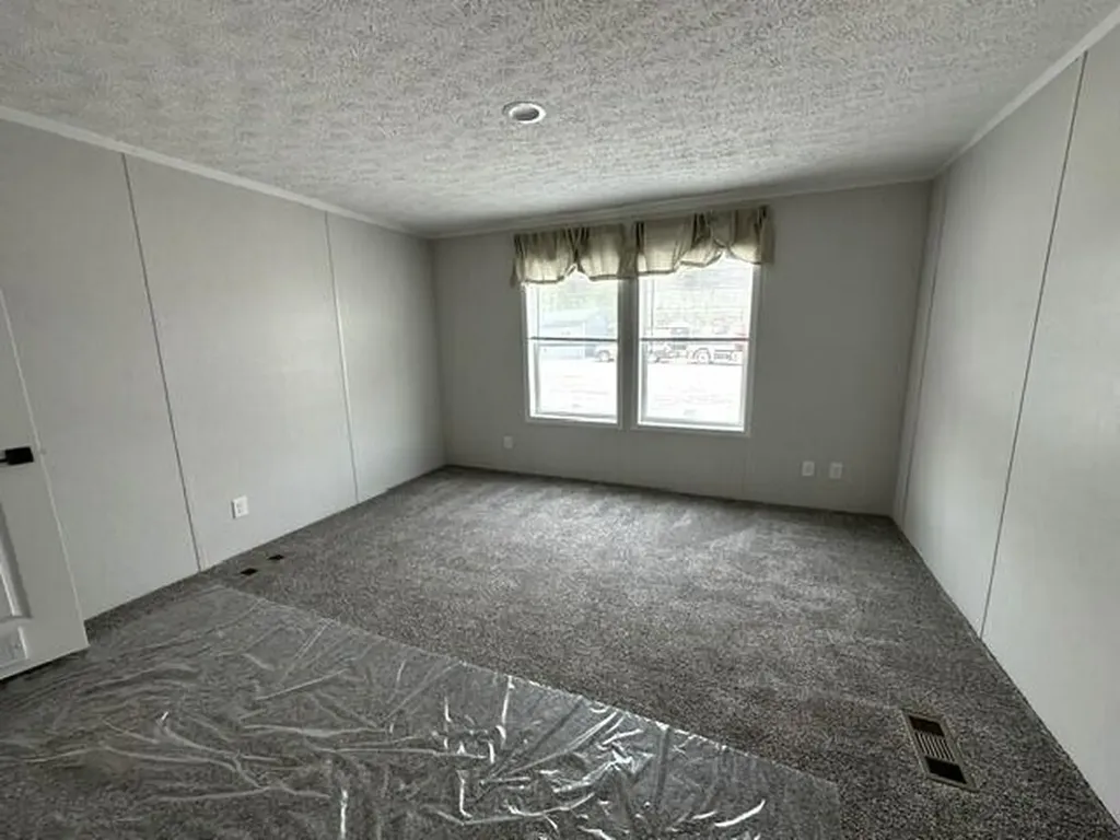 8 Kelley Street Fairfield ME 04937