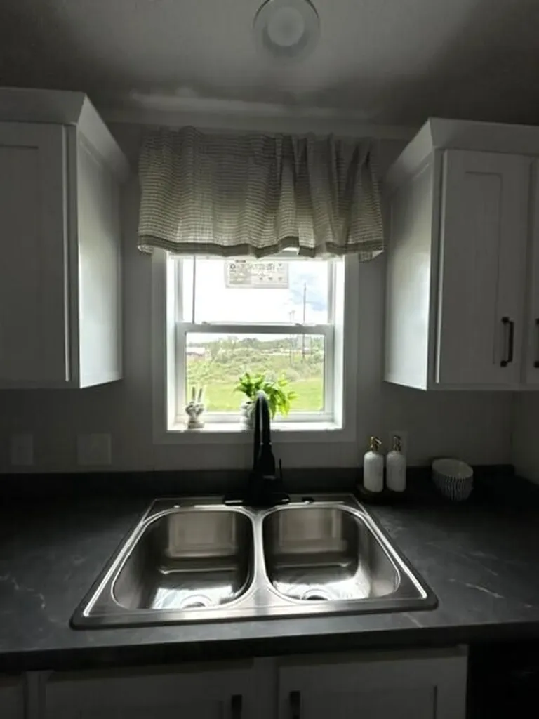 8 Kelley Street Fairfield ME 04937