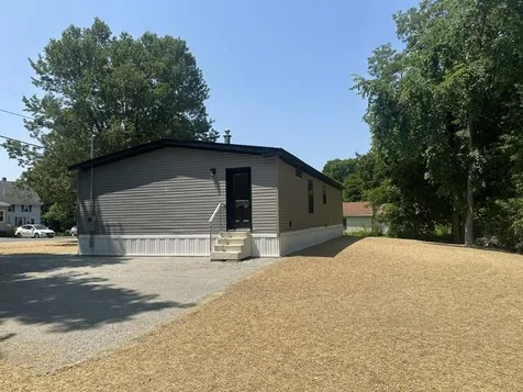 8 Kelley Street Fairfield ME 04937