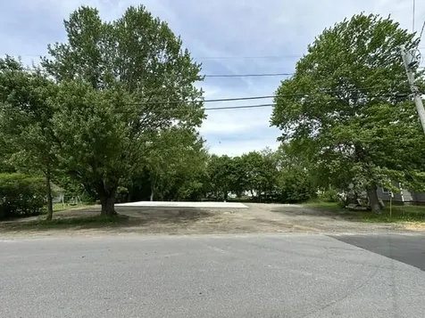 8 Kelley Street Fairfield ME 04937
