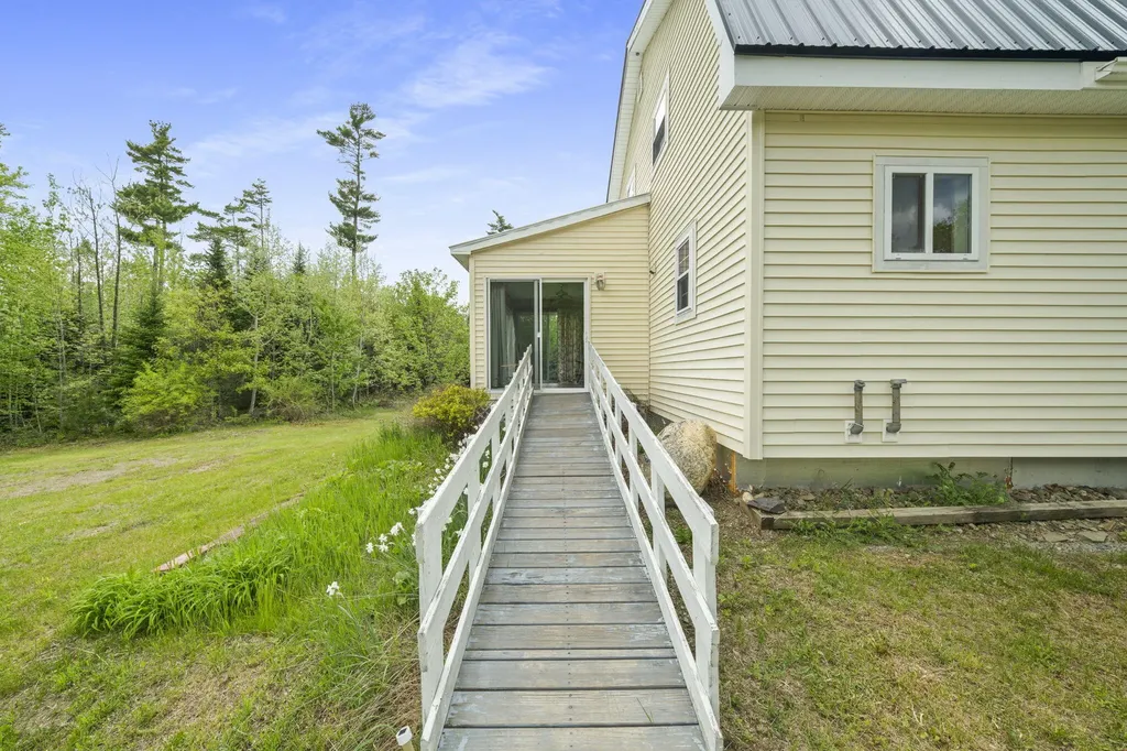 460 Airline Road Clifton ME 04428