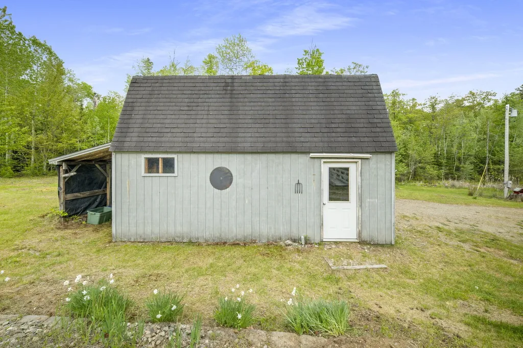 460 Airline Road Clifton ME 04428