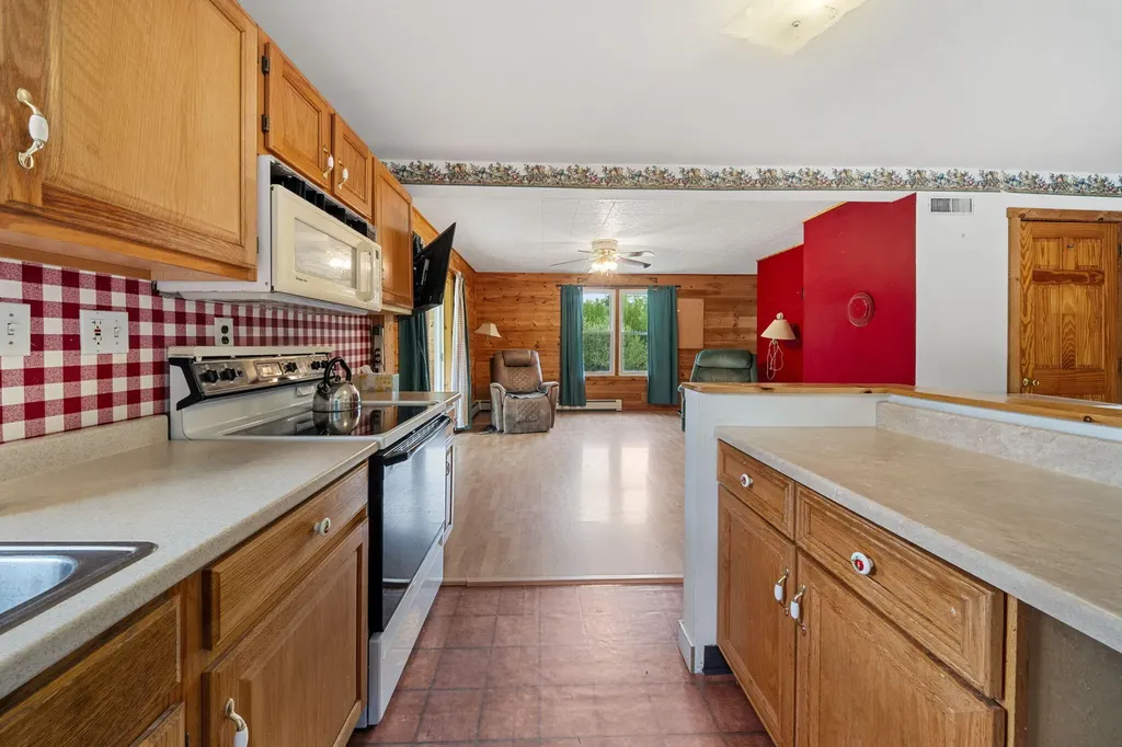 460 Airline Road Clifton ME 04428