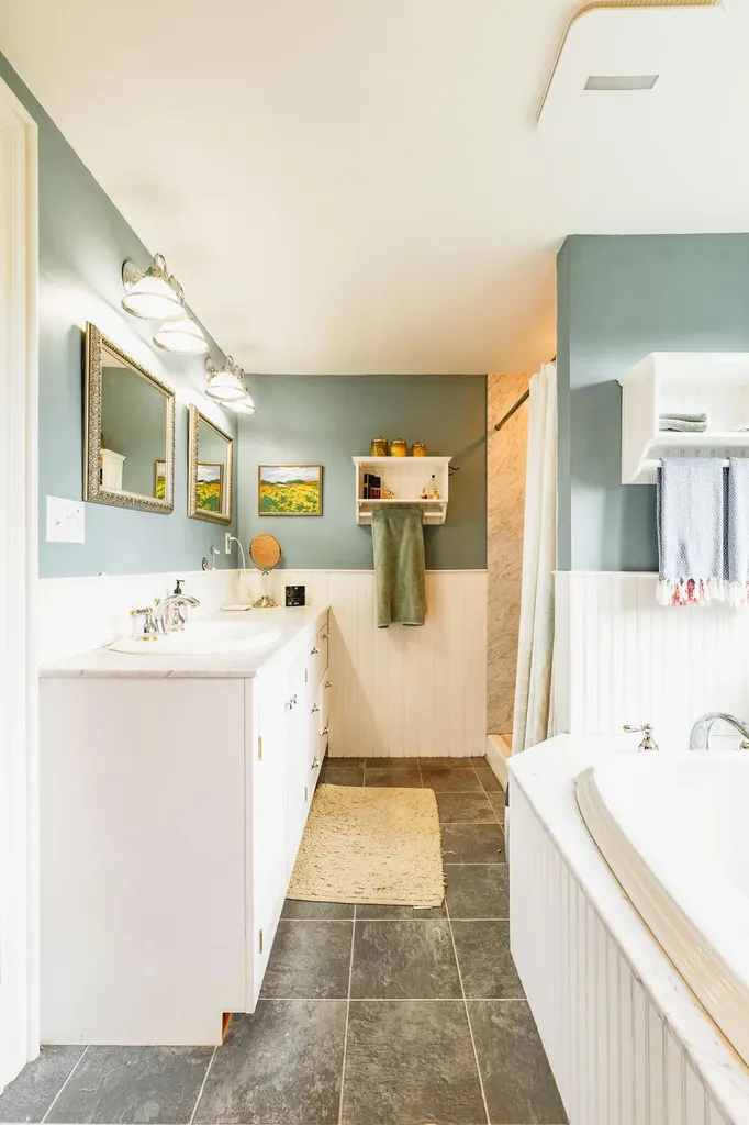 18 Trim Street Camden ME 04843