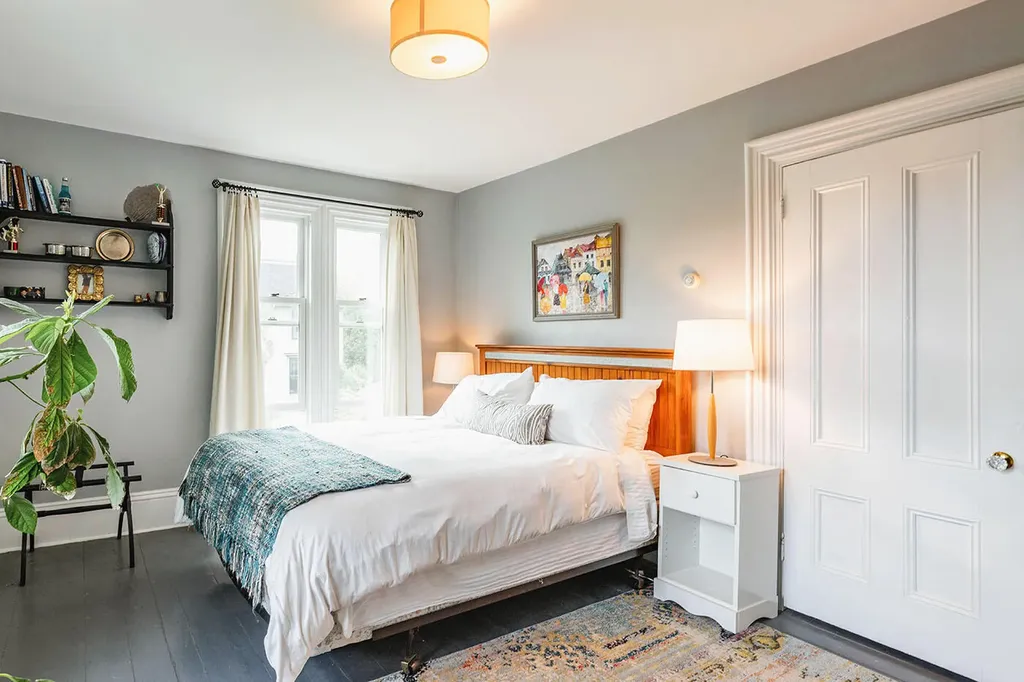18 Trim Street Camden ME 04843