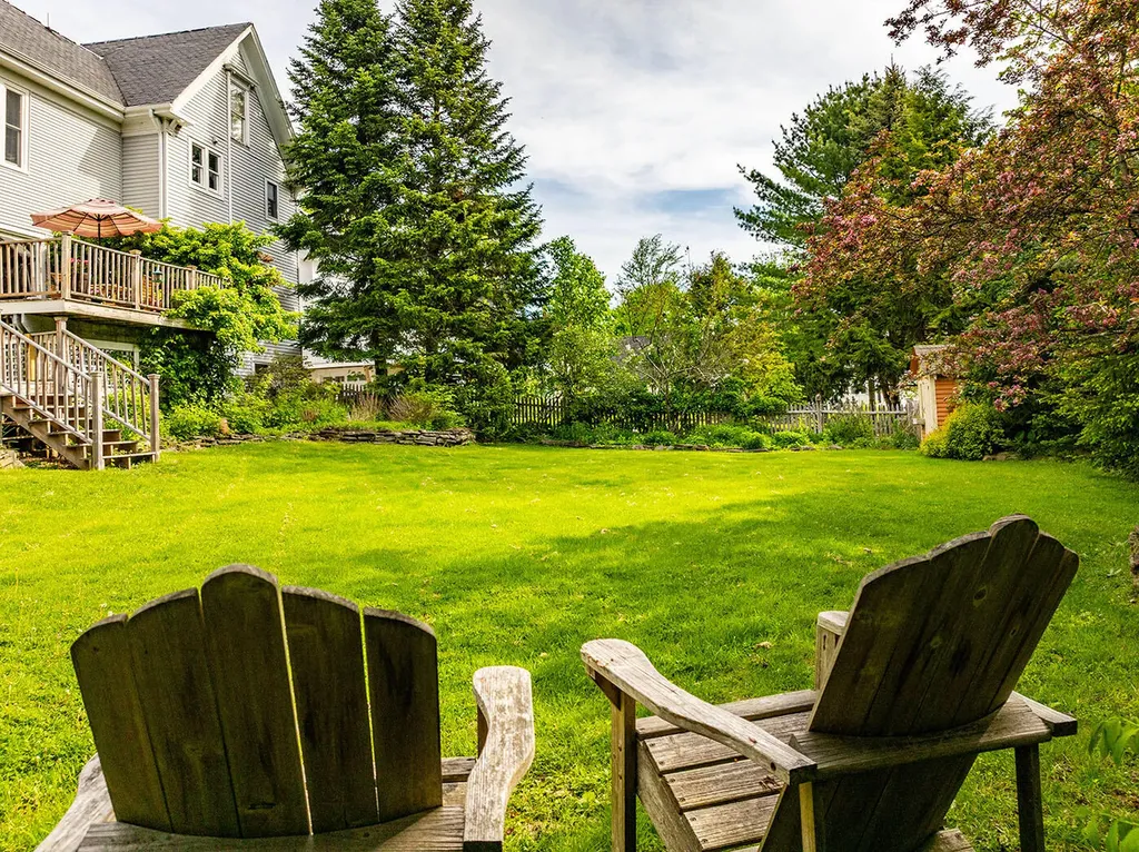 18 Trim Street Camden ME 04843