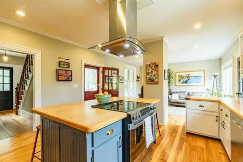 18 Trim Street Camden ME 04843