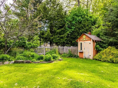 18 Trim Street Camden ME 04843