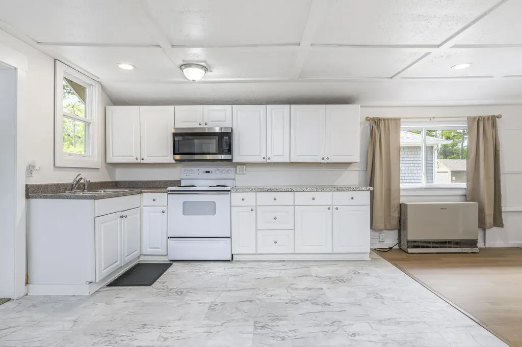 73 Anglers Road Windham ME 04062