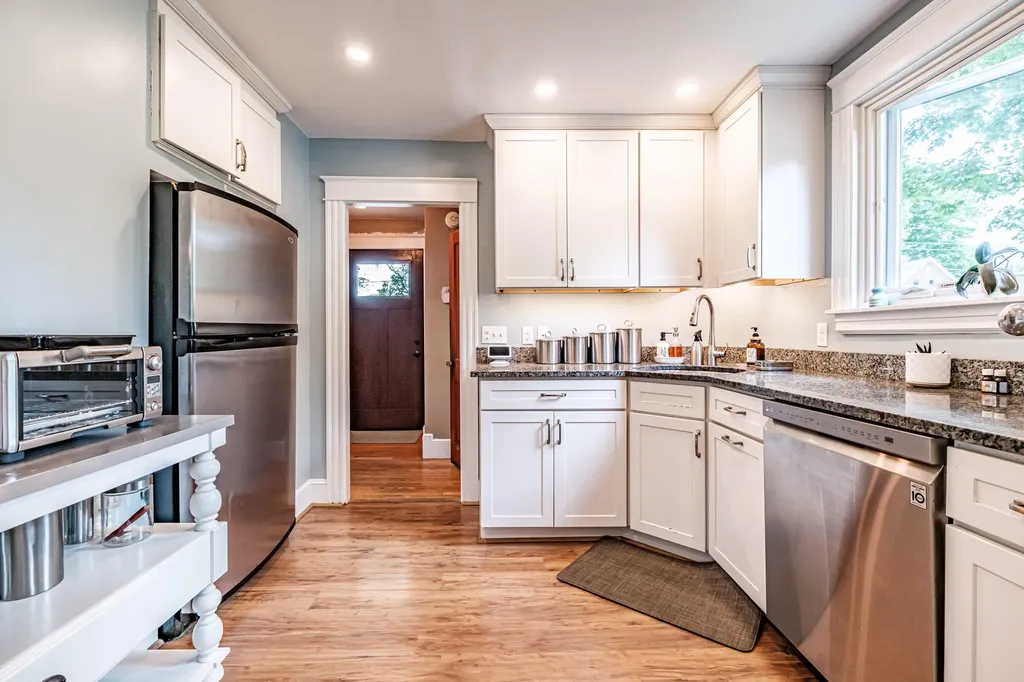 41 Massachusetts Avenue South Portland ME 04106