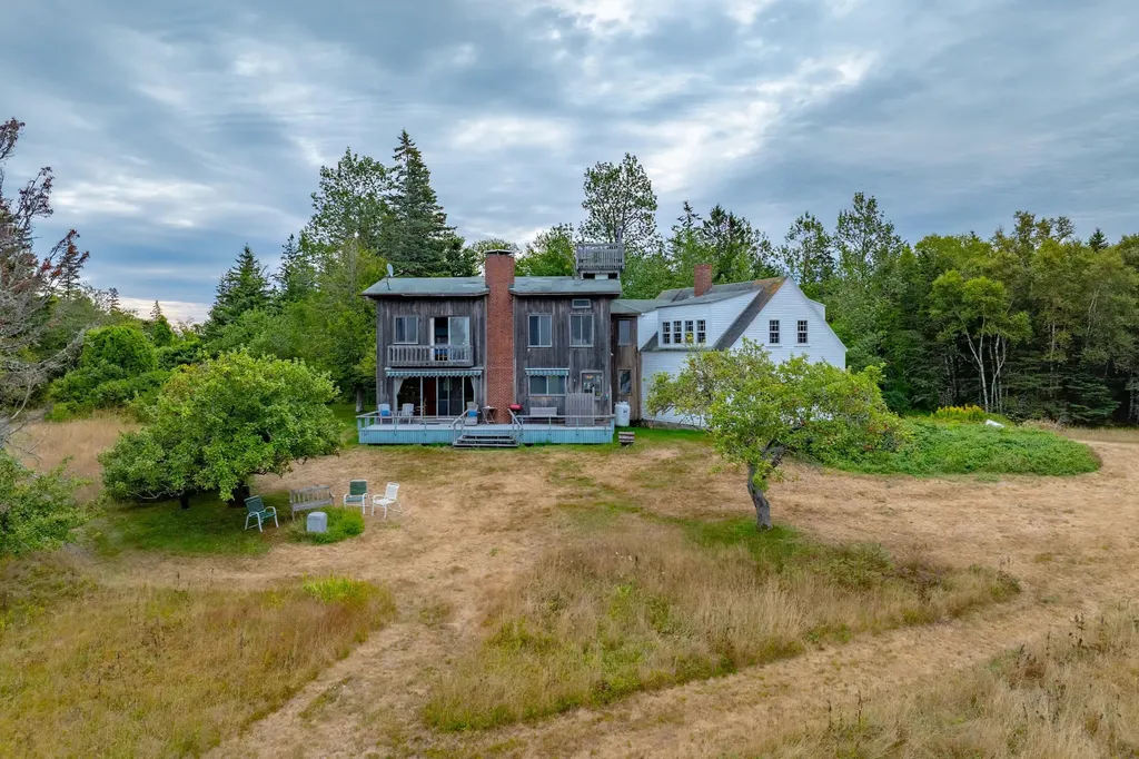 163 Back Road Brooklin ME 04616