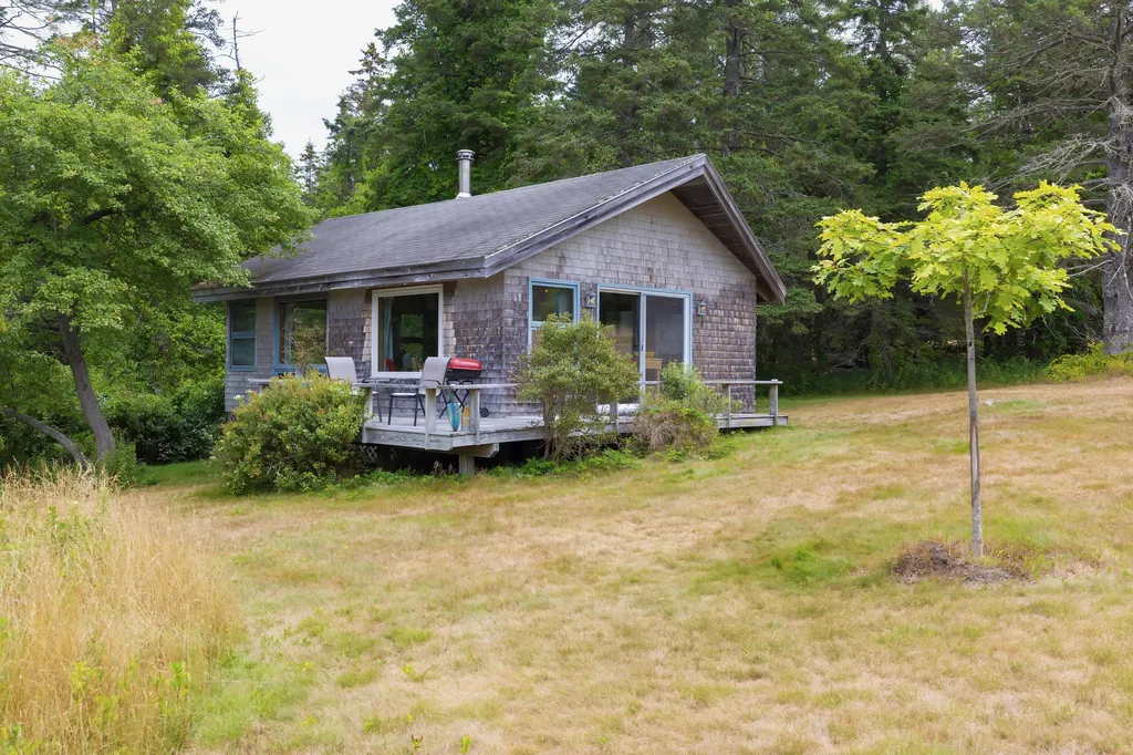 163 Back Road Brooklin ME 04616