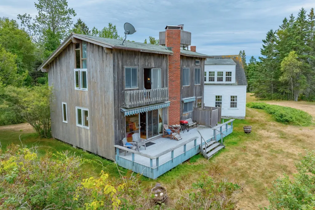 163 Back Road Brooklin ME 04616