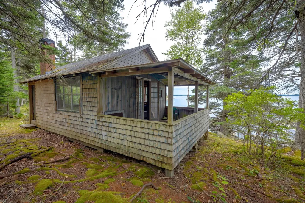 163 Back Road Brooklin ME 04616