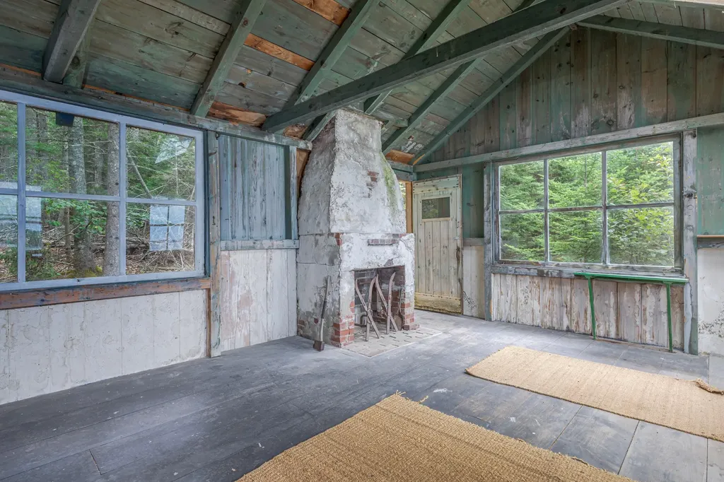 163 Back Road Brooklin ME 04616