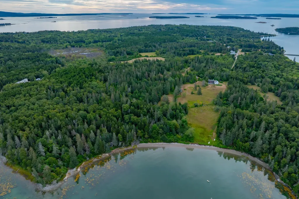 163 Back Road Brooklin ME 04616