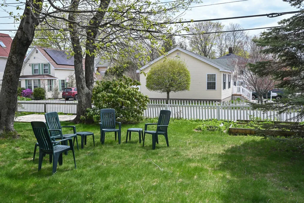 29 Pleasant Street Bar Harbor ME 04609