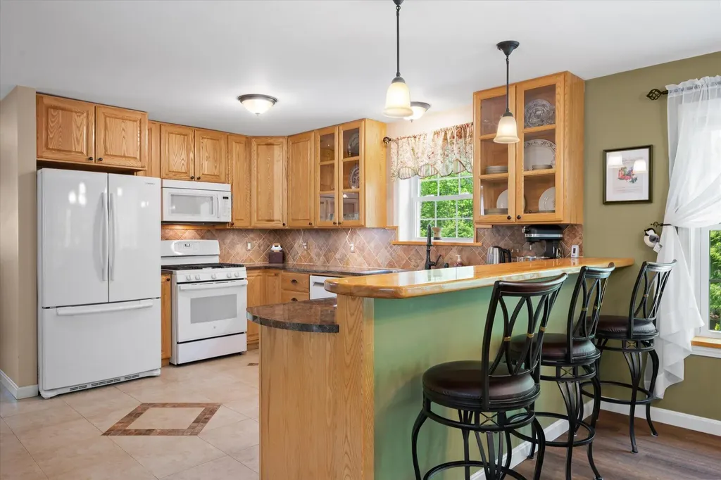 29 Stoney Drive Lincoln ME 04457
