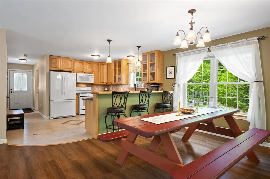 29 Stoney Drive Lincoln ME 04457