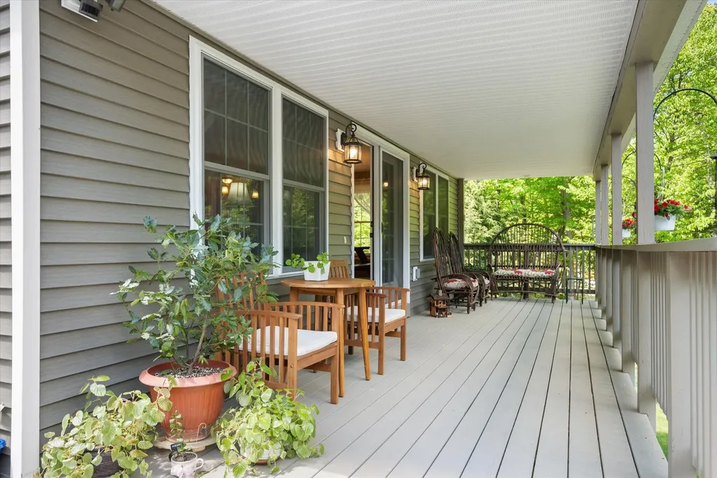 29 Stoney Drive Lincoln ME 04457