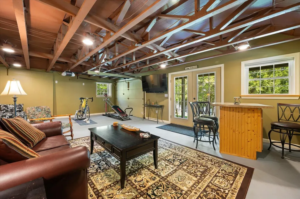 29 Stoney Drive Lincoln ME 04457