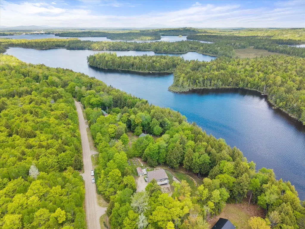 29 Stoney Drive Lincoln ME 04457
