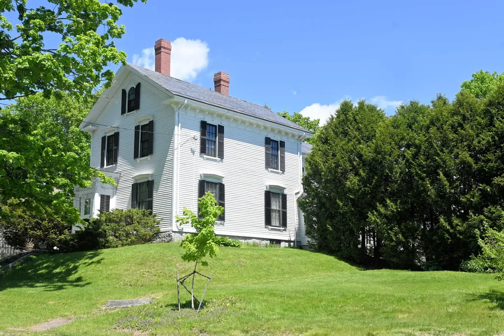 151 Kenduskeag Avenue Bangor ME 04401