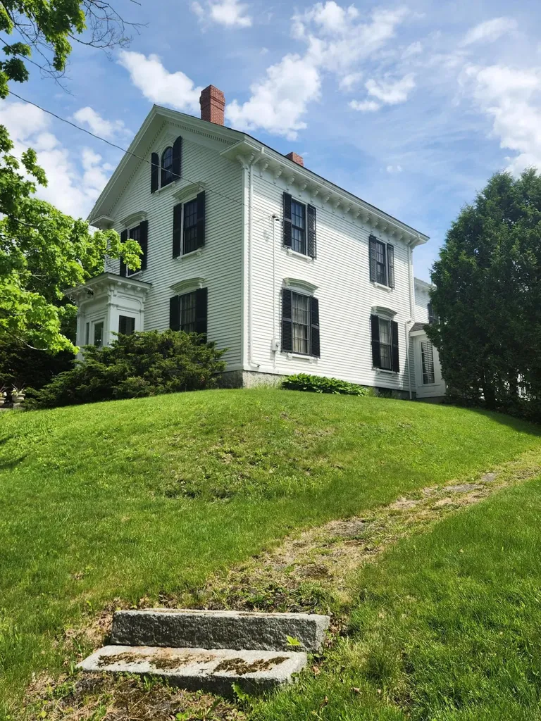 151 Kenduskeag Avenue Bangor ME 04401