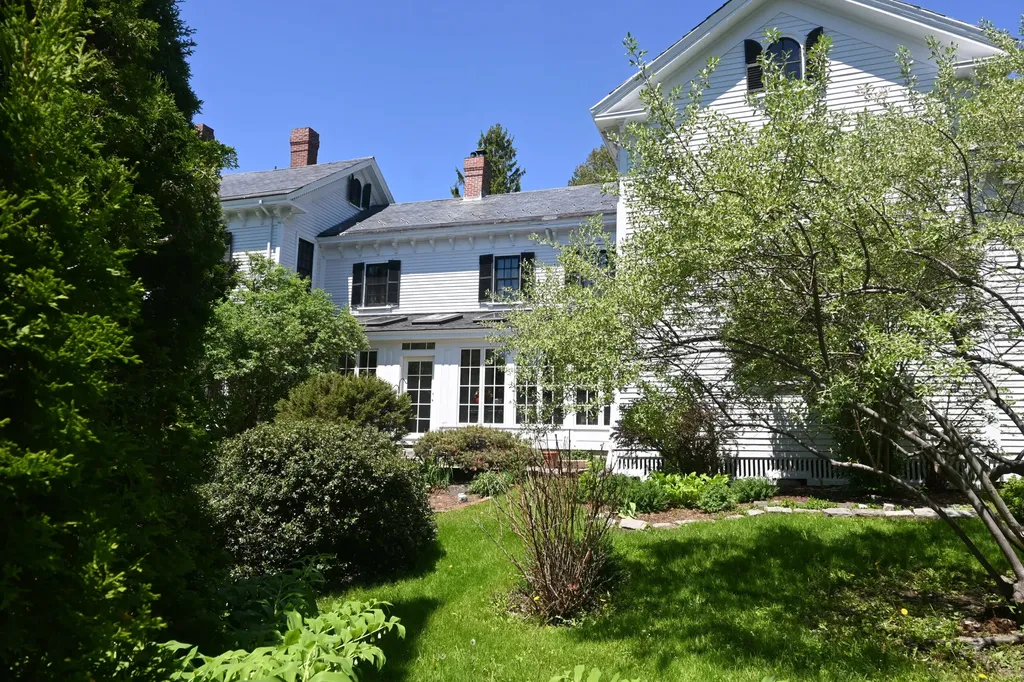 151 Kenduskeag Avenue Bangor ME 04401