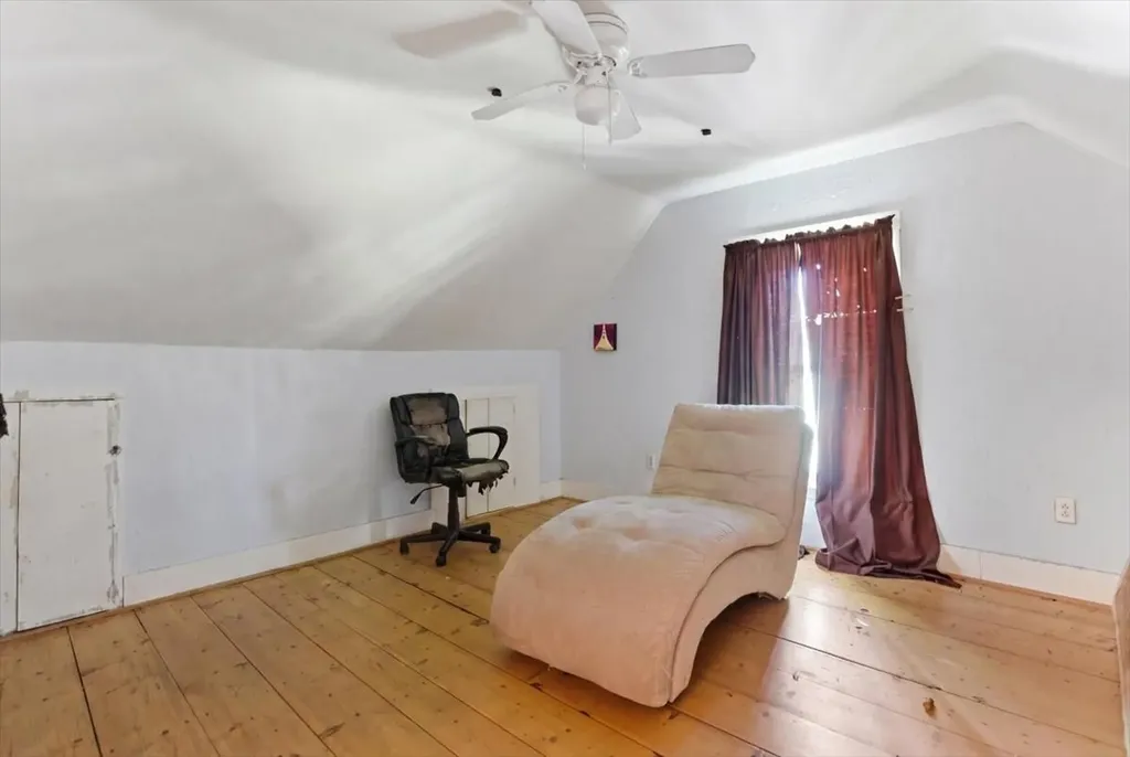 263 Number 6 Road Oxford ME 04281
