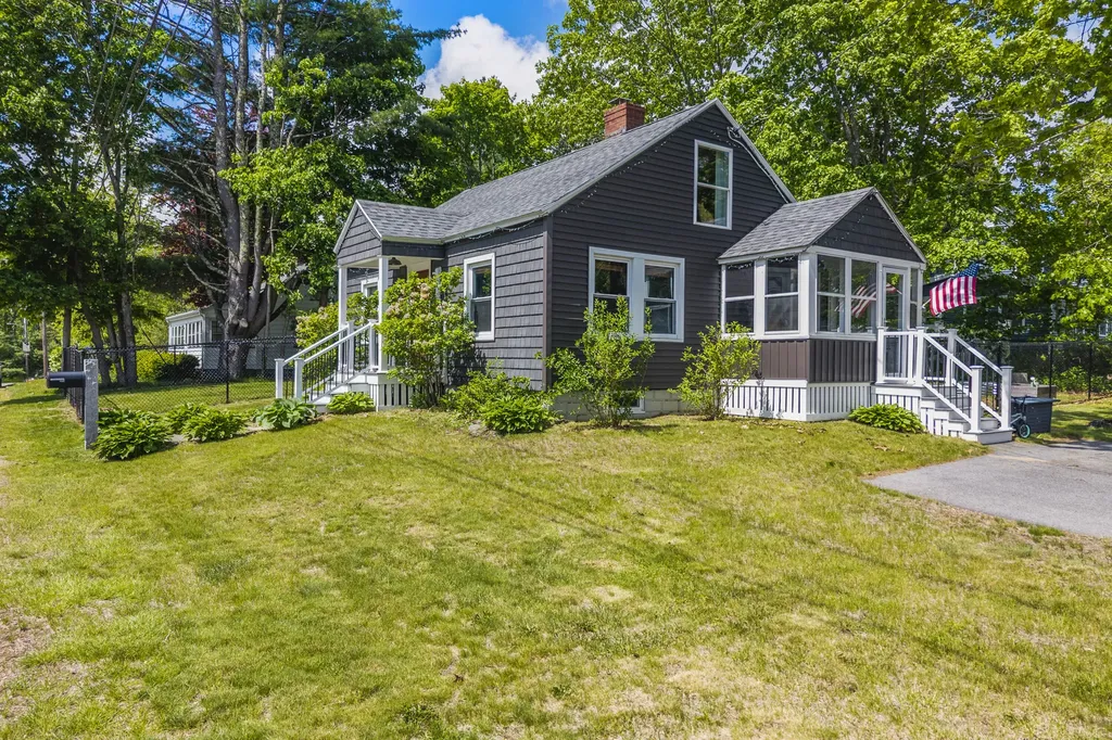 8 Somerset Avenue Old Orchard Beach ME 04064