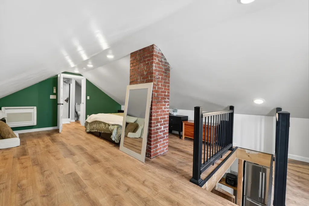 8 Somerset Avenue Old Orchard Beach ME 04064