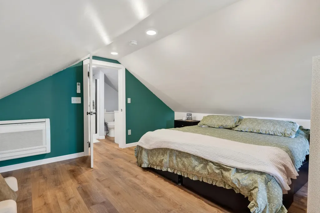 8 Somerset Avenue Old Orchard Beach ME 04064