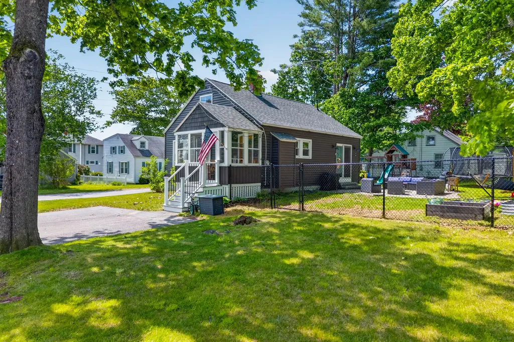 8 Somerset Avenue Old Orchard Beach ME 04064