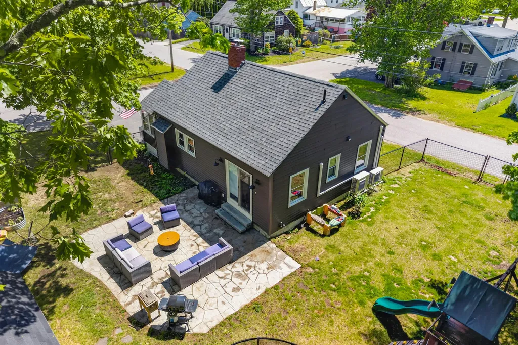 8 Somerset Avenue Old Orchard Beach ME 04064