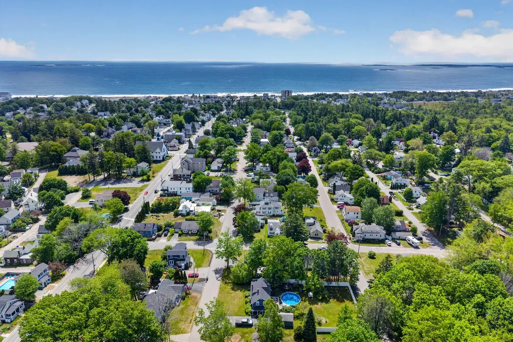 8 Somerset Avenue Old Orchard Beach ME 04064