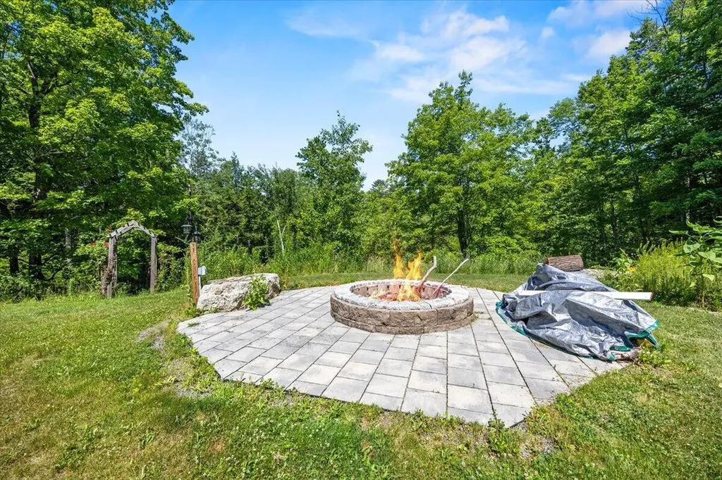 85 Mill Ridge Road North Yarmouth ME 04097