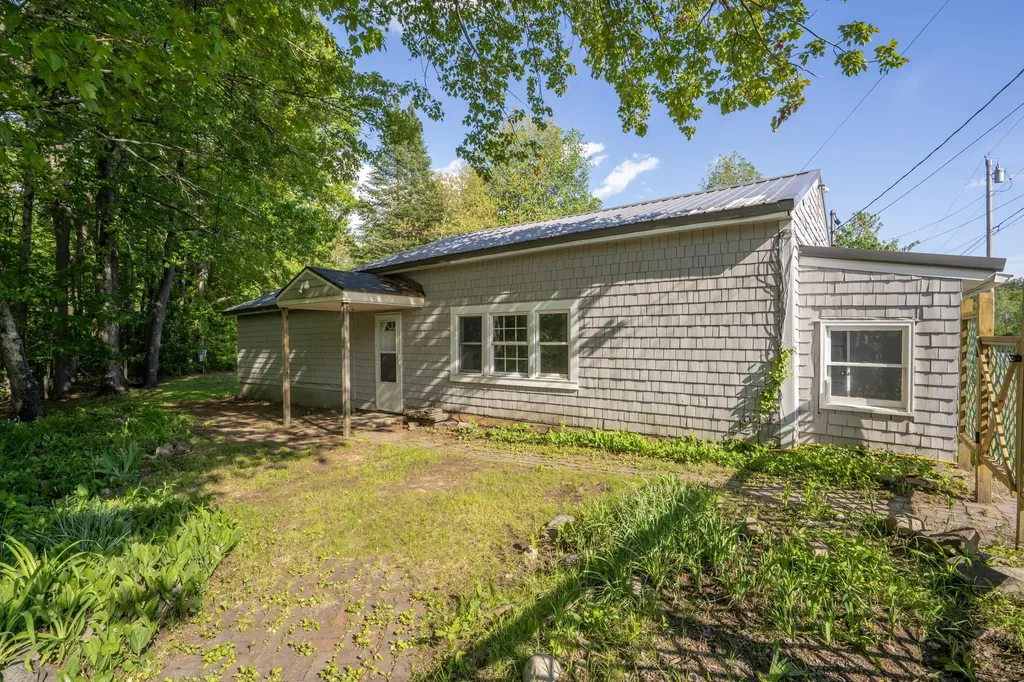 2415 Sanford Road Wells ME 04090