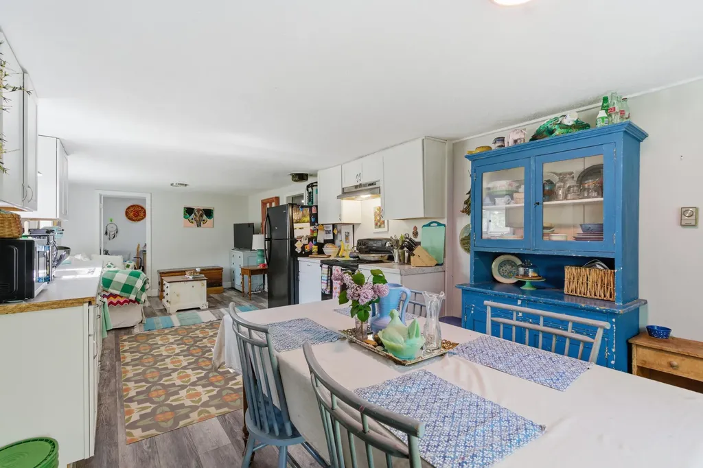 2415 Sanford Road Wells ME 04090