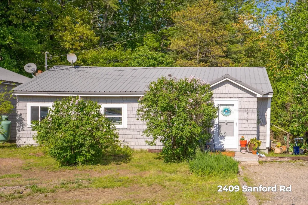 2415 Sanford Road Wells ME 04090