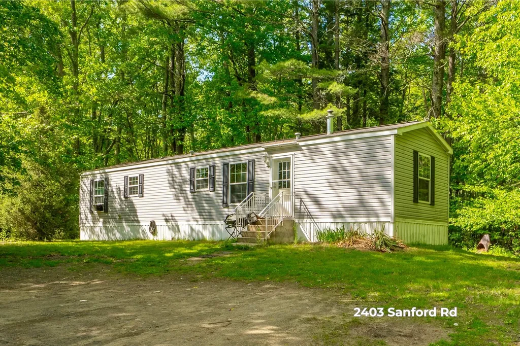 2415 Sanford Road Wells ME 04090