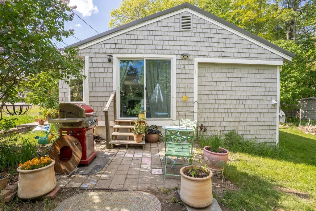 2415 Sanford Road Wells ME 04090