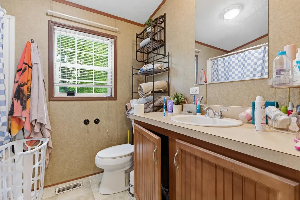 2415 Sanford Road Wells ME 04090