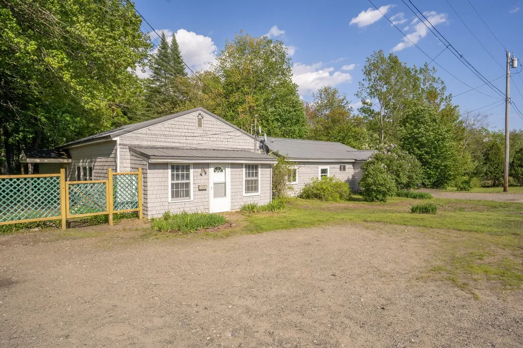 2415 Sanford Road Wells ME 04090