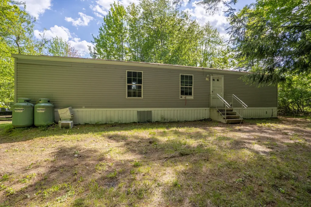 2415 Sanford Road Wells ME 04090